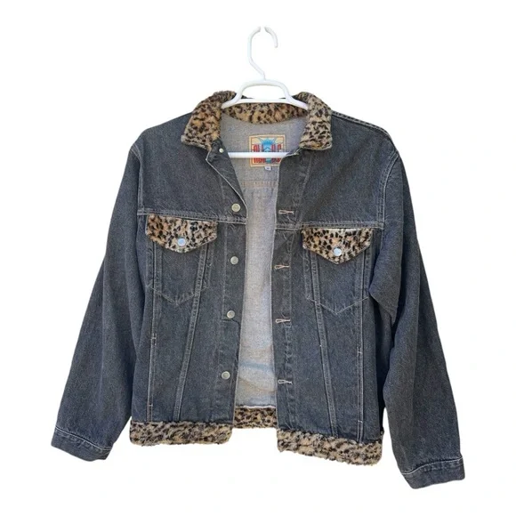 Vintage Trucker Denim Jacket with Faux Fur Leopard Print Trim - Size M